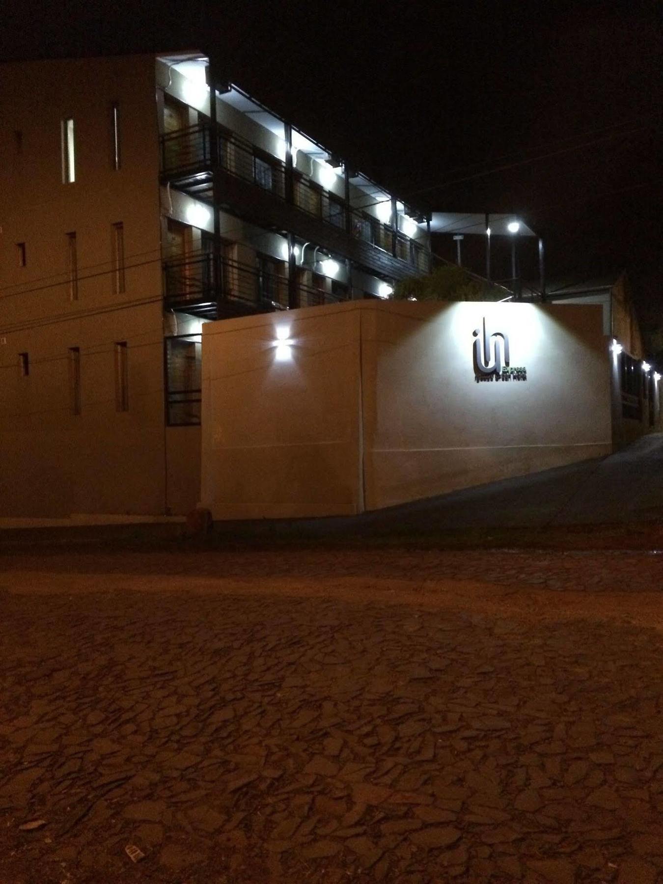 伊瓜苏市快捷酒店 伊瓜苏港 外观 照片